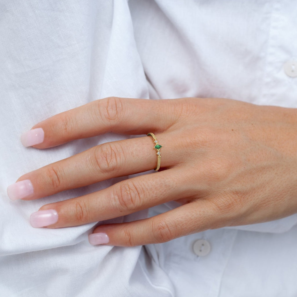 Art Deco Emerald Diamond Ring