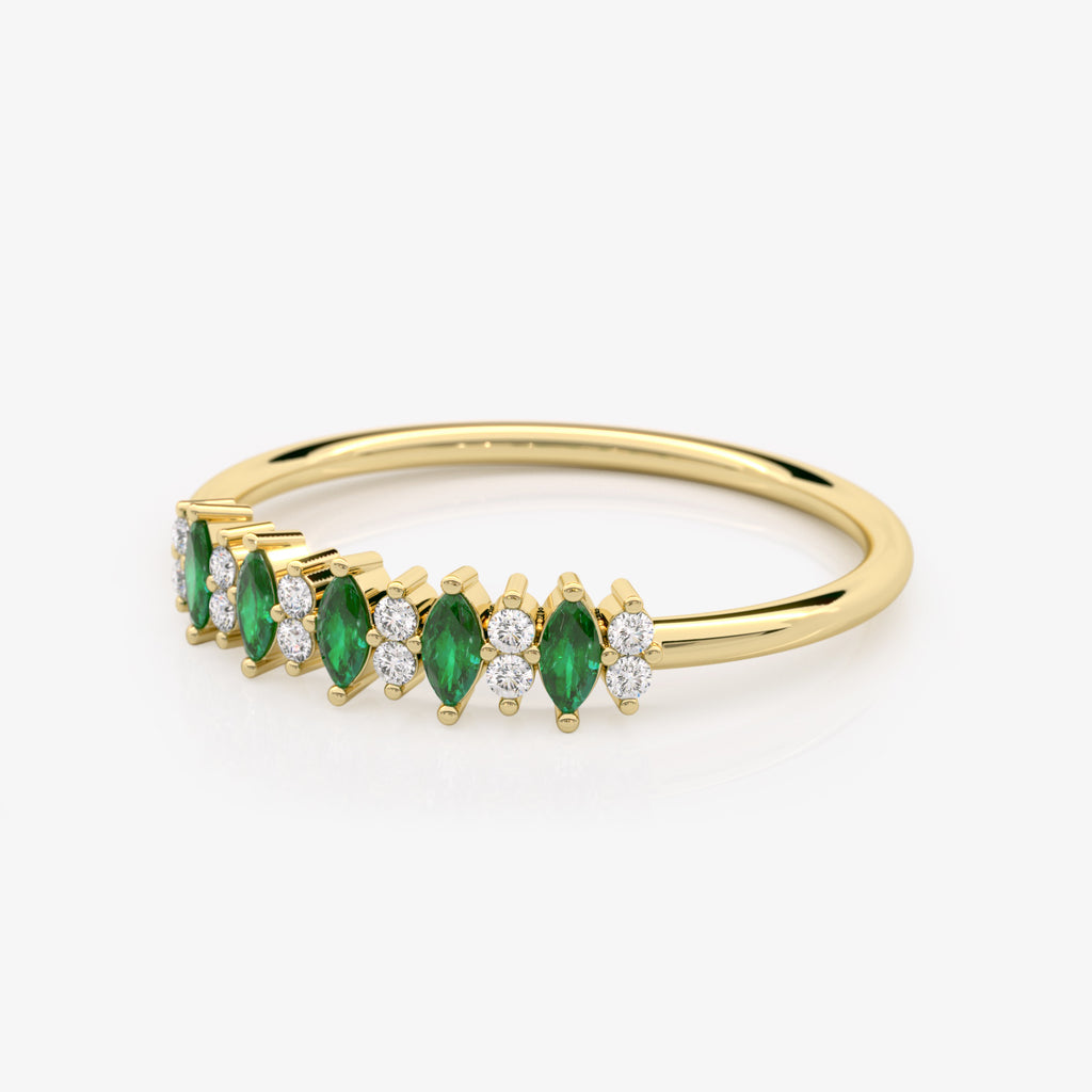 Statement Emerald Diamond Ring